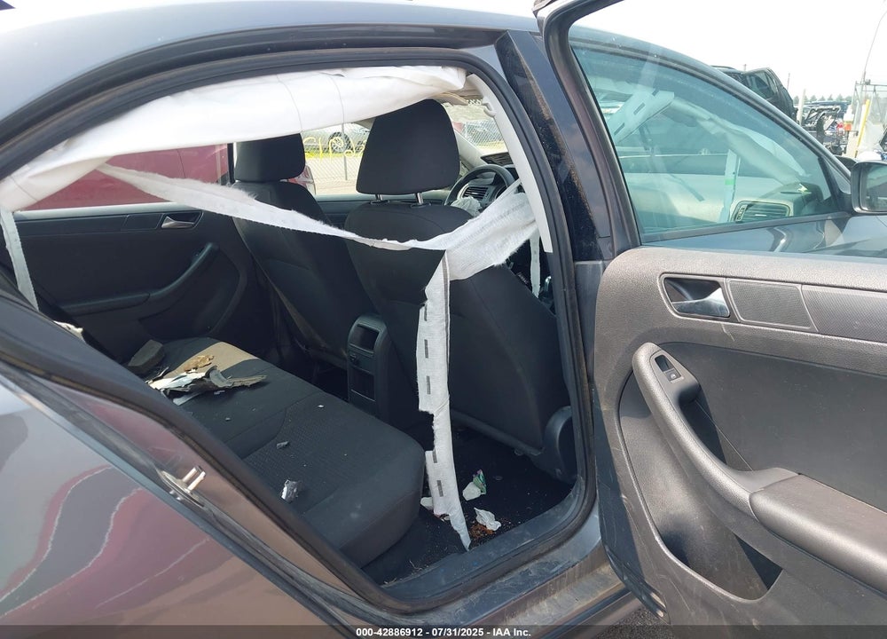 2016 VOLKSWAGEN JETTA VIN: 3VW267AJ5GM239149