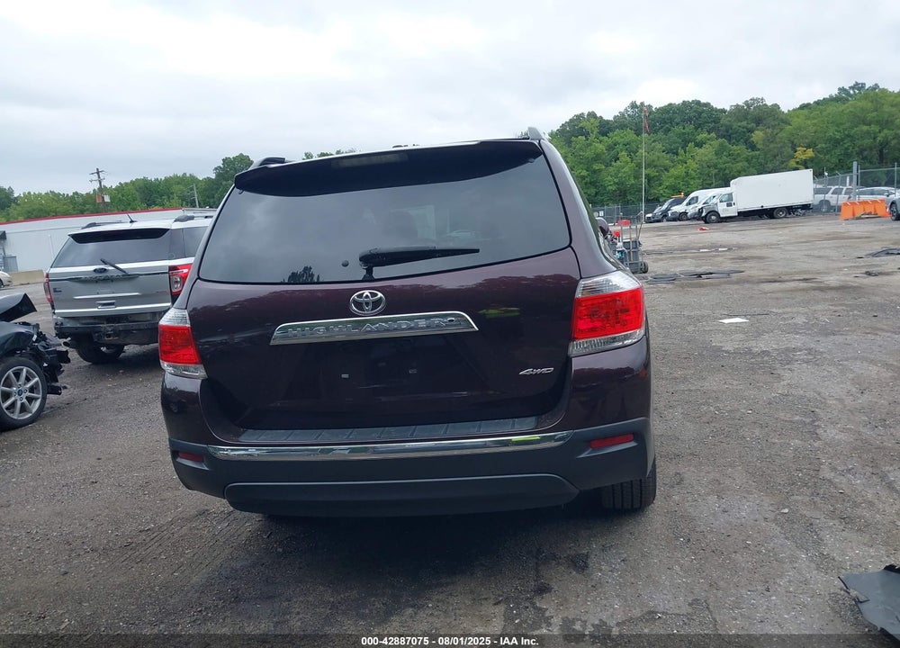 2011 TOYOTA HIGHLANDER LIMITED V6 VIN: 5TDDK3EHXBS090317