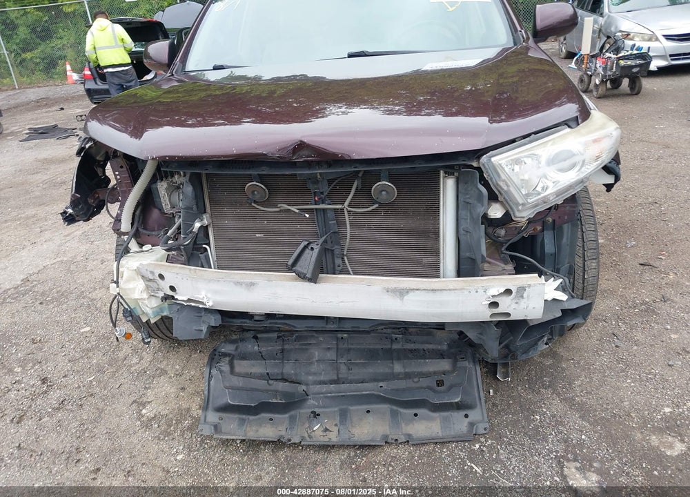 2011 TOYOTA HIGHLANDER LIMITED V6 VIN: 5TDDK3EHXBS090317