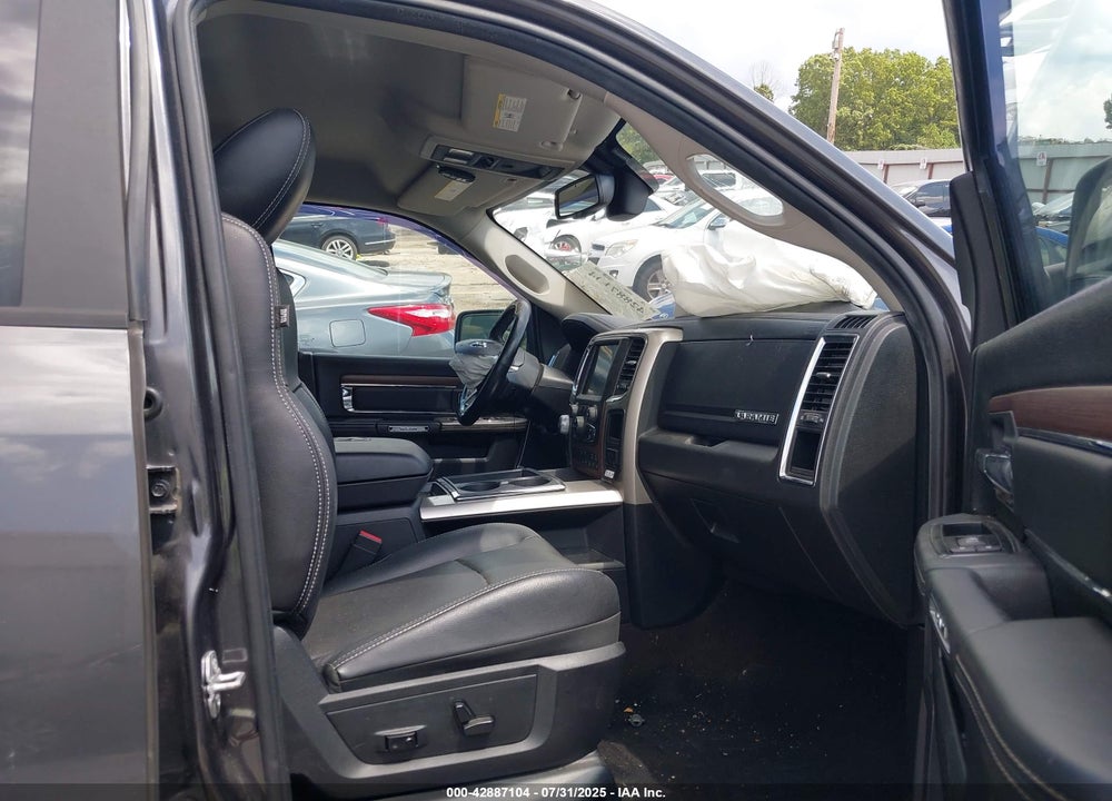 2015 RAM 1500 VIN: 1C6RR6NT7FS621680