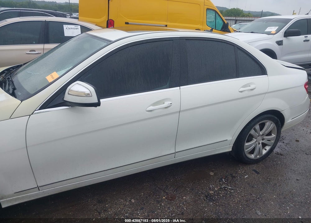 2008 MERCEDES-BENZ C 300 LUXURY/SPORT VIN: WDDGF54X88F131970