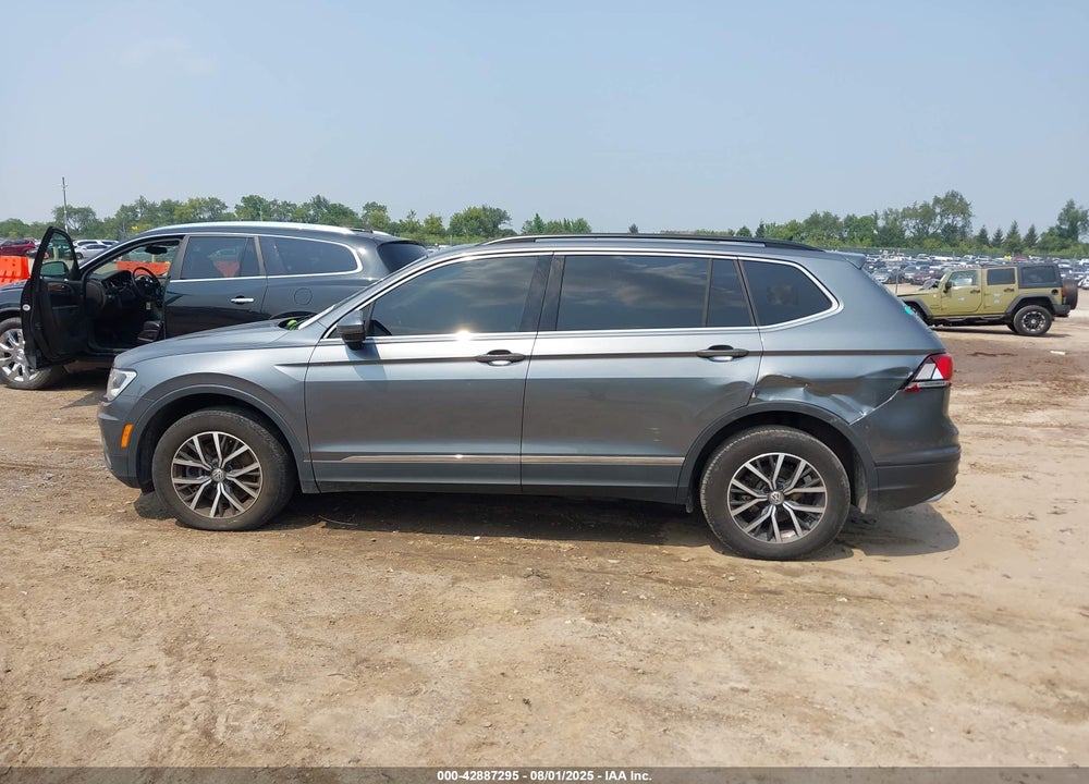 2019 VOLKSWAGEN TIGUAN VIN: 3VV2B7AX6KM149375