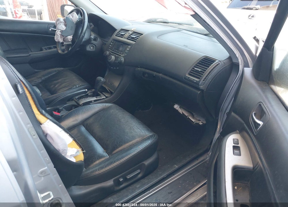 2005 HONDA ACCORD 3.0 EX VIN: 1HGCM66565A010557