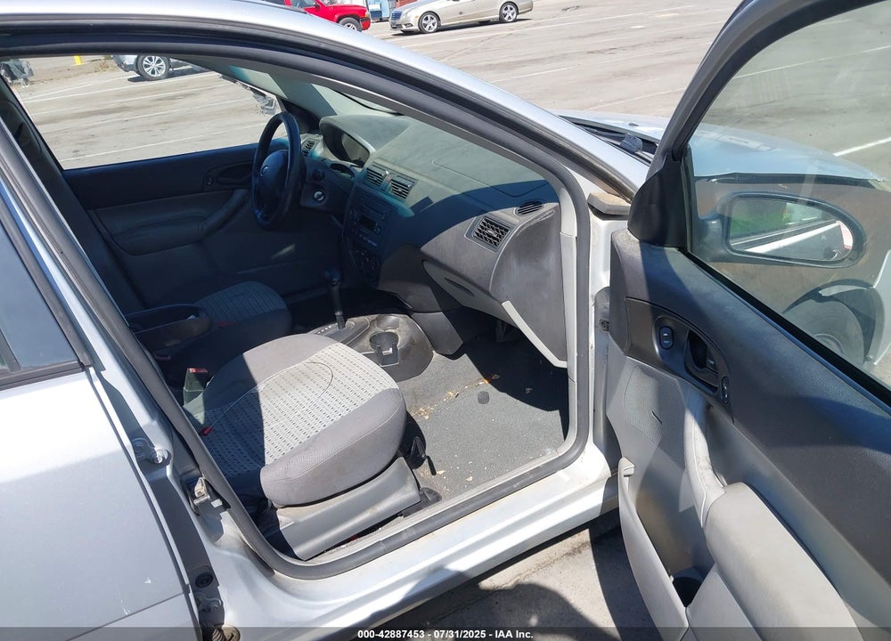 2006 FORD FOCUS ZX4 VIN: 1FAFP34N16W101752
