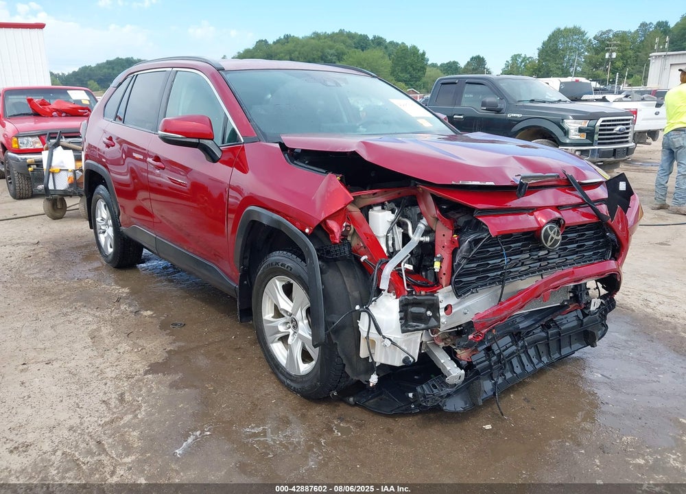 2021 TOYOTA RAV4 XLE VIN: 2T3P1RFV3MW230099