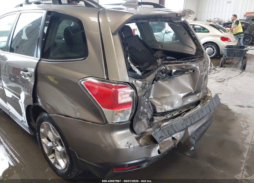 2017 SUBARU FORESTER VIN: JF2SJAWC8HH494894