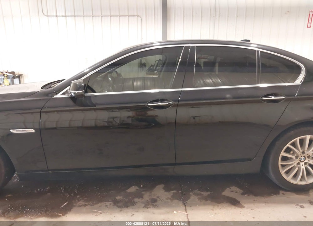 2016 BMW 5 SERIES VIN: WBA5A7C58GG152304