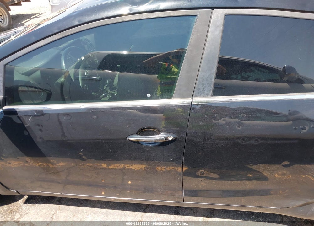 2017 KIA FORTE VIN: 3KPFL4A75HE079043
