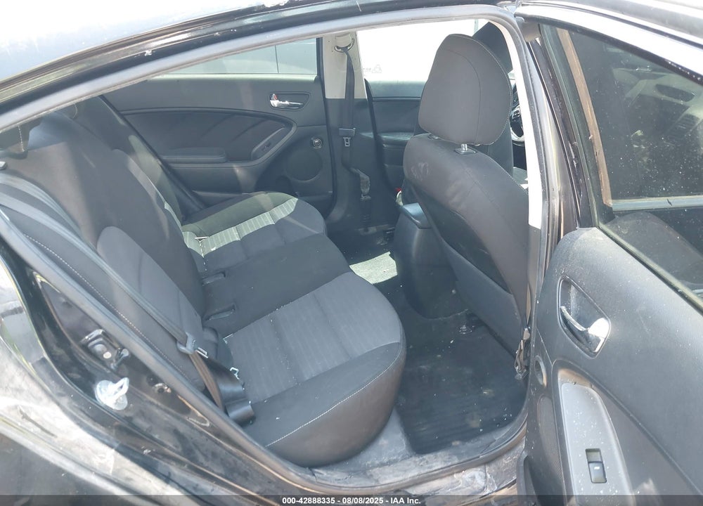 2017 KIA FORTE VIN: 3KPFL4A75HE079043