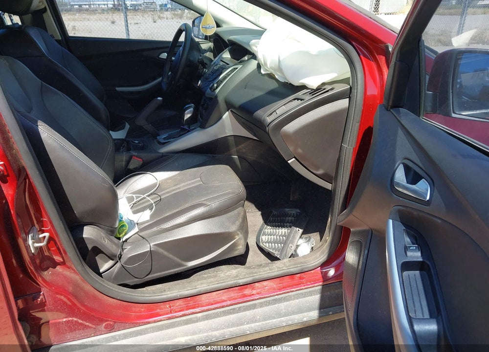 2014 FORD FOCUS SE VIN: 1FADP3K22EL190716