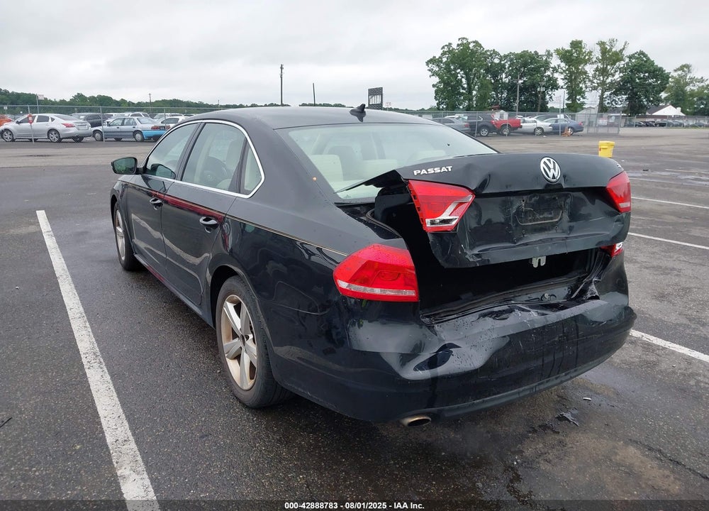2013 VOLKSWAGEN PASSAT VIN: 1VWBP7A35DC108170