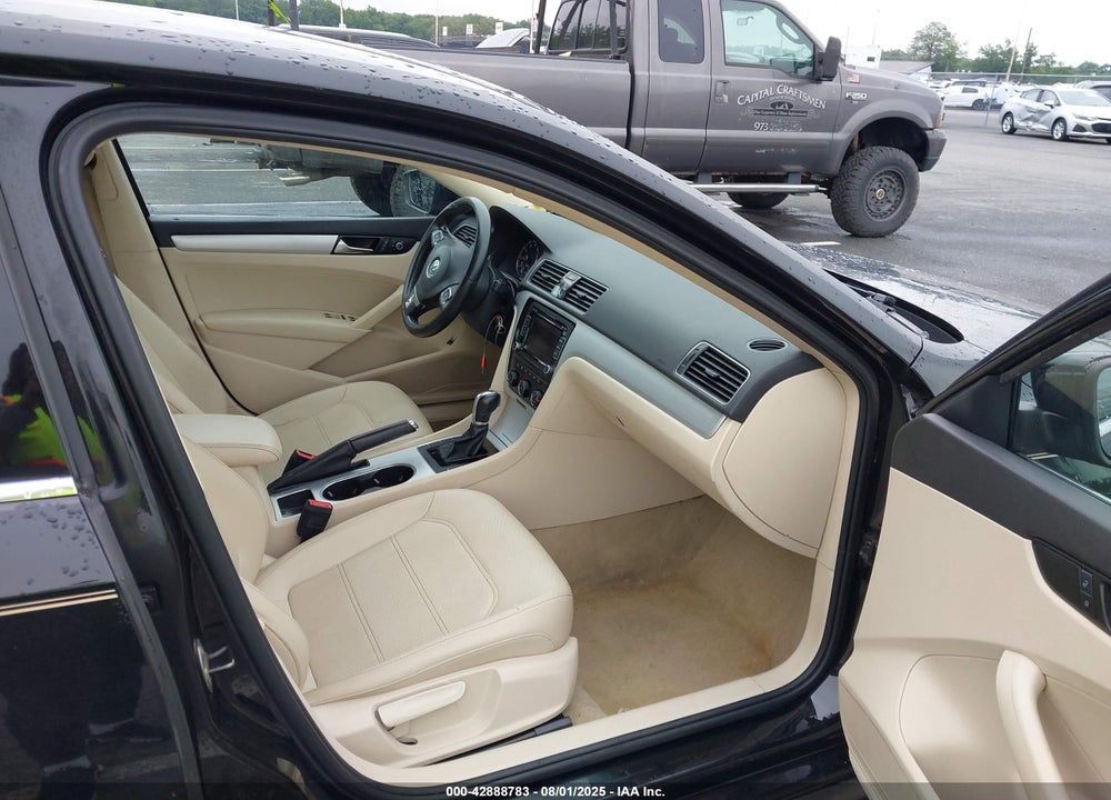 2013 VOLKSWAGEN PASSAT VIN: 1VWBP7A35DC108170