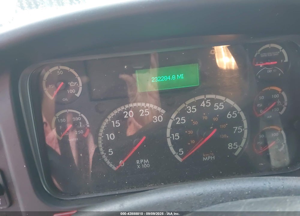 2017 FREIGHTLINER M2 106 VIN: 1FVHCYCYXHHJB2022