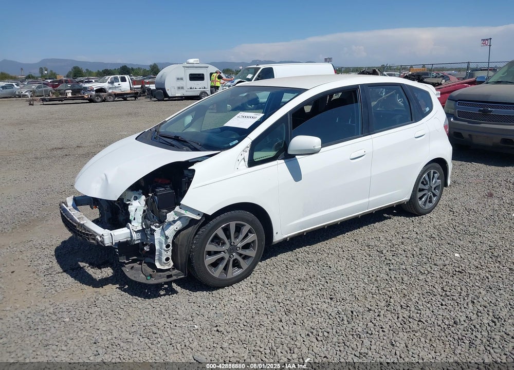 2013 HONDA FIT VIN: JHMGE8H59DC052986
