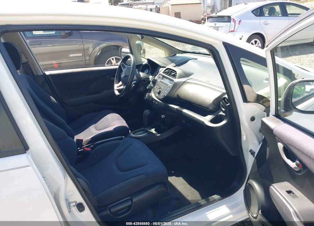 2013 HONDA FIT VIN: JHMGE8H59DC052986