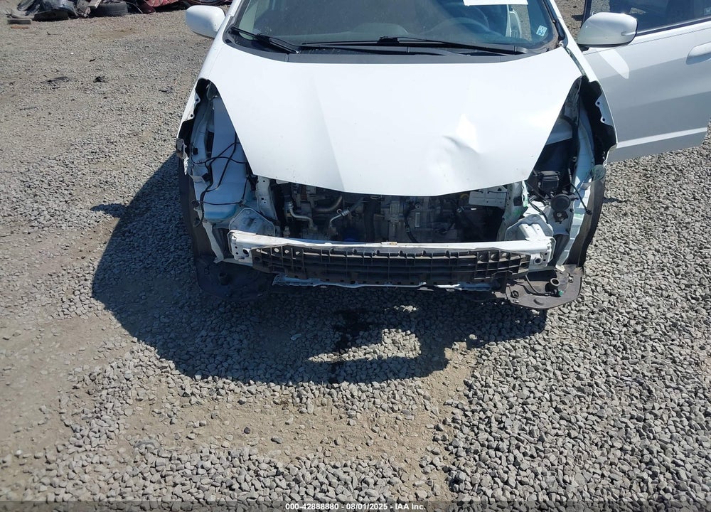 2013 HONDA FIT VIN: JHMGE8H59DC052986