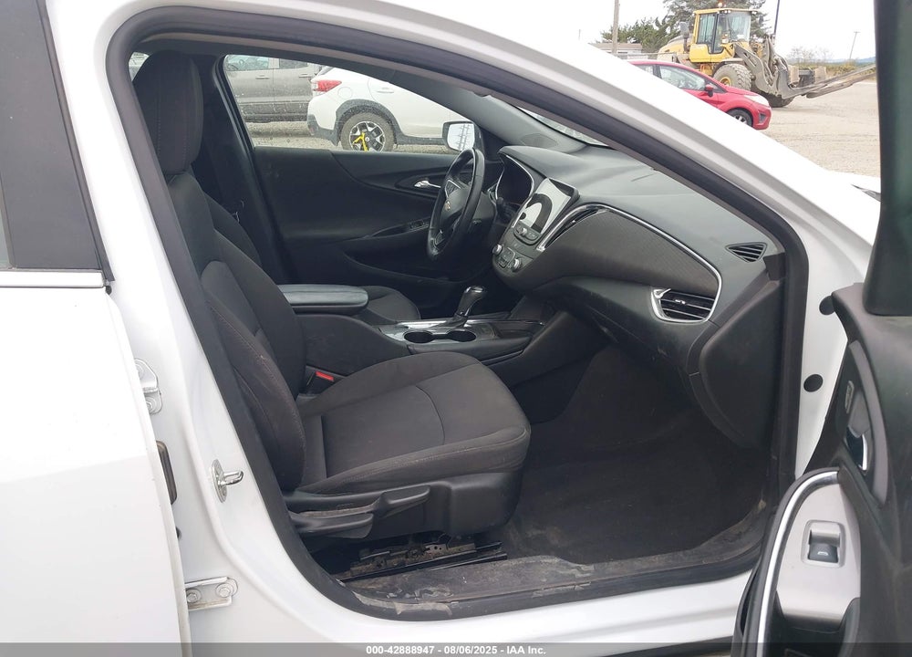 2018 CHEVROLET MALIBU LT VIN: 1G1ZD5ST2JF142972