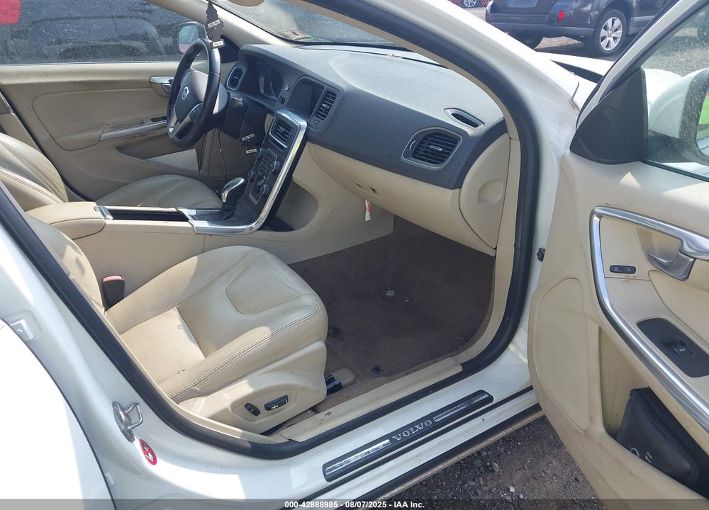 2015 VOLVO S60 VIN: YV1612TB8F1317795