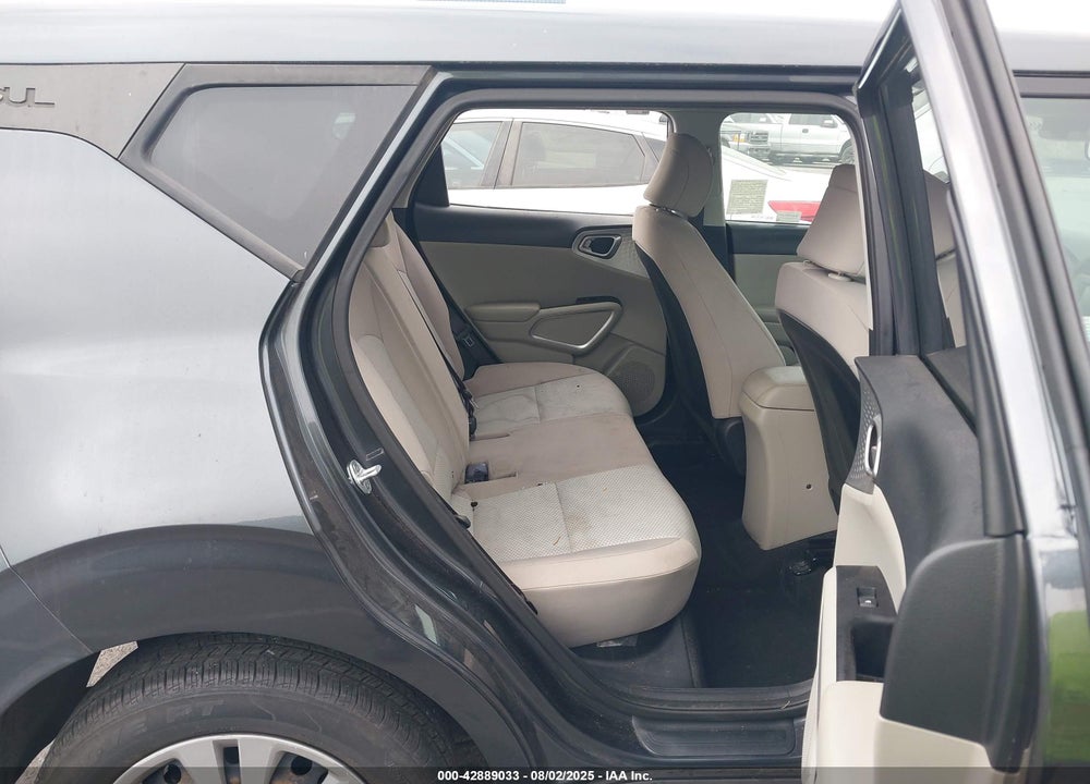 2020 KIA SOUL LX VIN: KNDJ23AU4L7716042