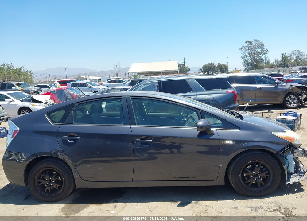 2014 TOYOTA PRIUS VIN: JTDKN3DU6E1736094