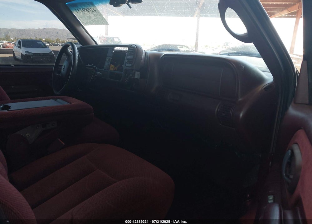 1998 CHEVROLET C1500 FLEETSIDE VIN: 1GCEC19M6WE225320