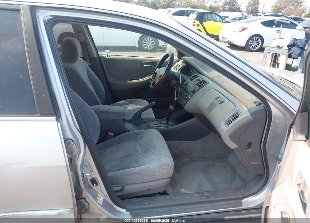 2001 HONDA ACCORD 2.3 LX VIN: 1HGCG66511A024660