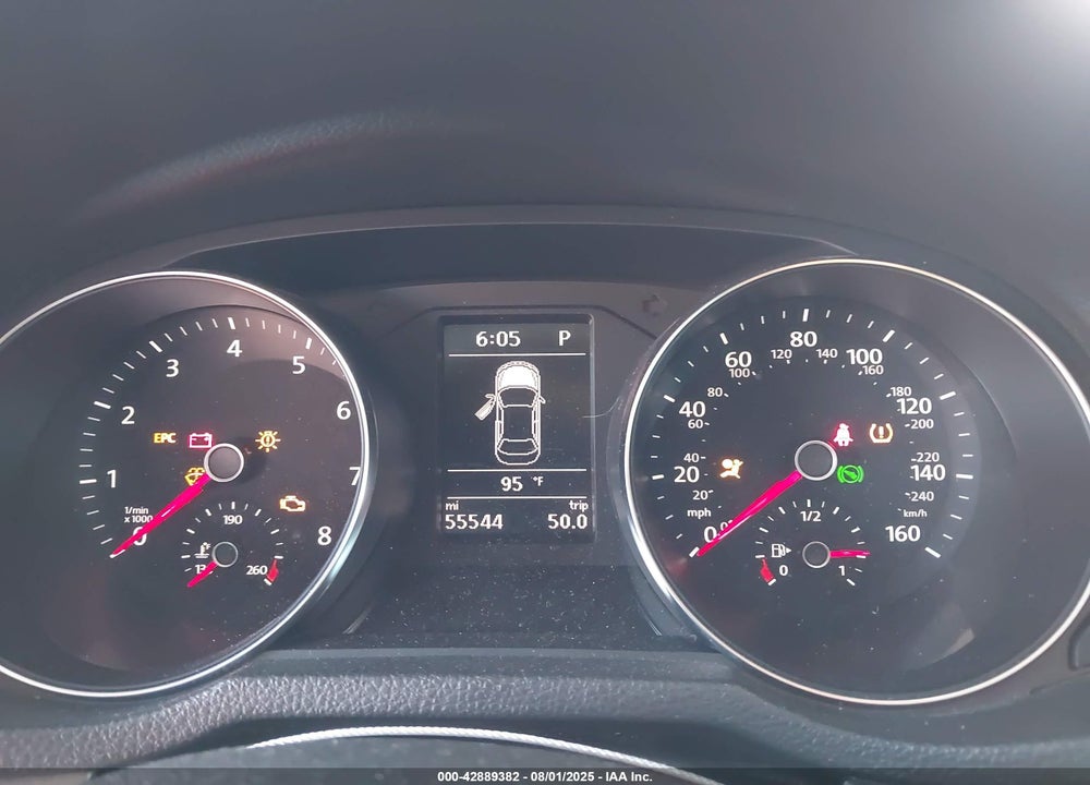 2017 VOLKSWAGEN PASSAT VIN: 1VWAT7A33HC019579