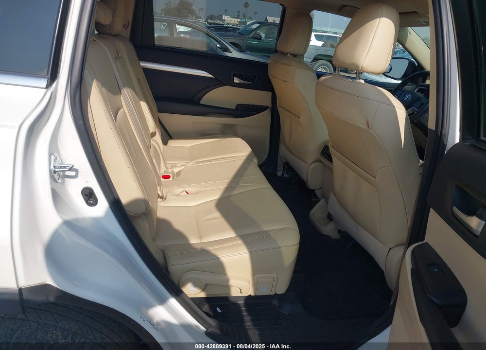 2016 TOYOTA HIGHLANDER XLE V6 VIN: 5TDKKRFH4GS165769