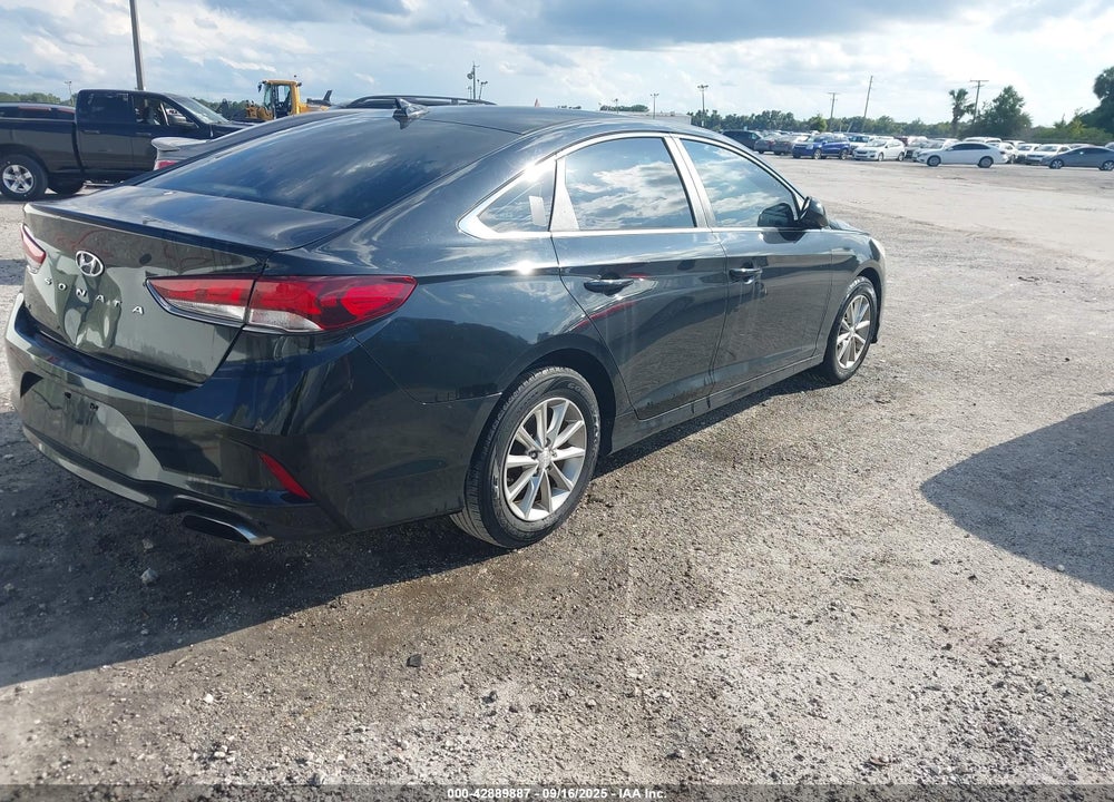 2018 HYUNDAI SONATA VIN: 5NPE24AF1JH597870
