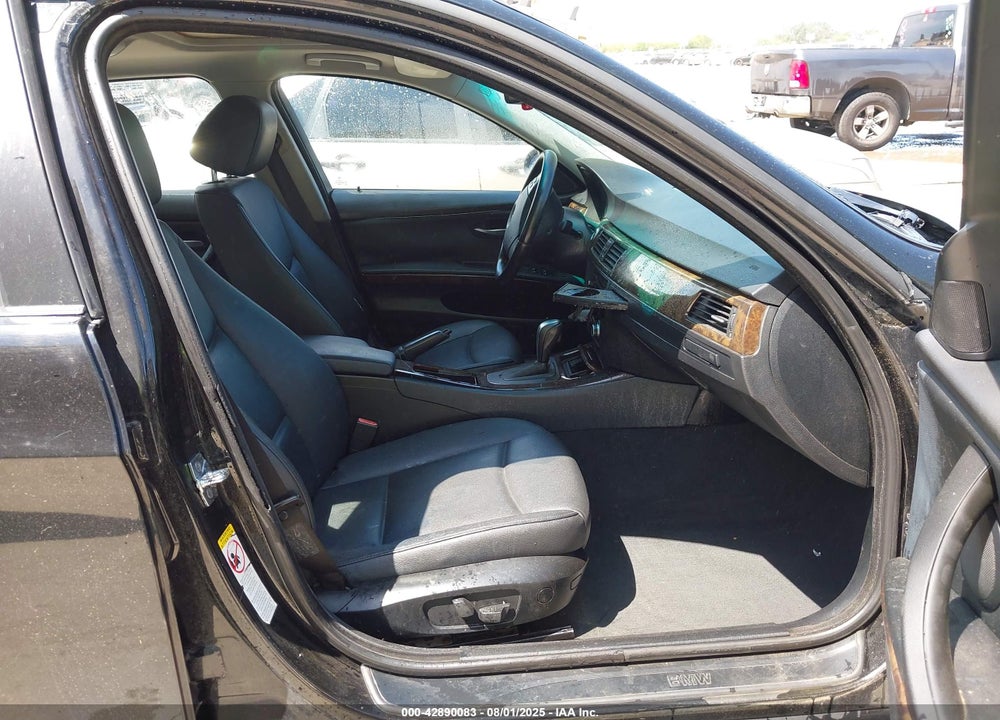 2008 BMW 328XI VIN: WBAVC93528K044068