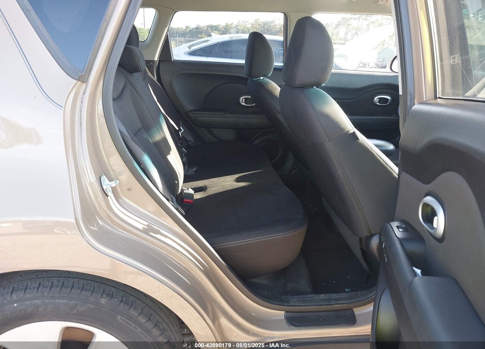 2015 KIA SOUL VIN: KNDJN2A27F7232323