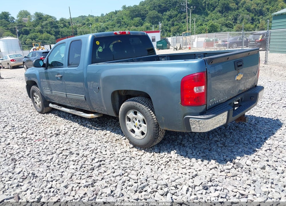 2011 CHEVROLET SILVERADO 1500 VIN: 1GCRKSE38BZ232005