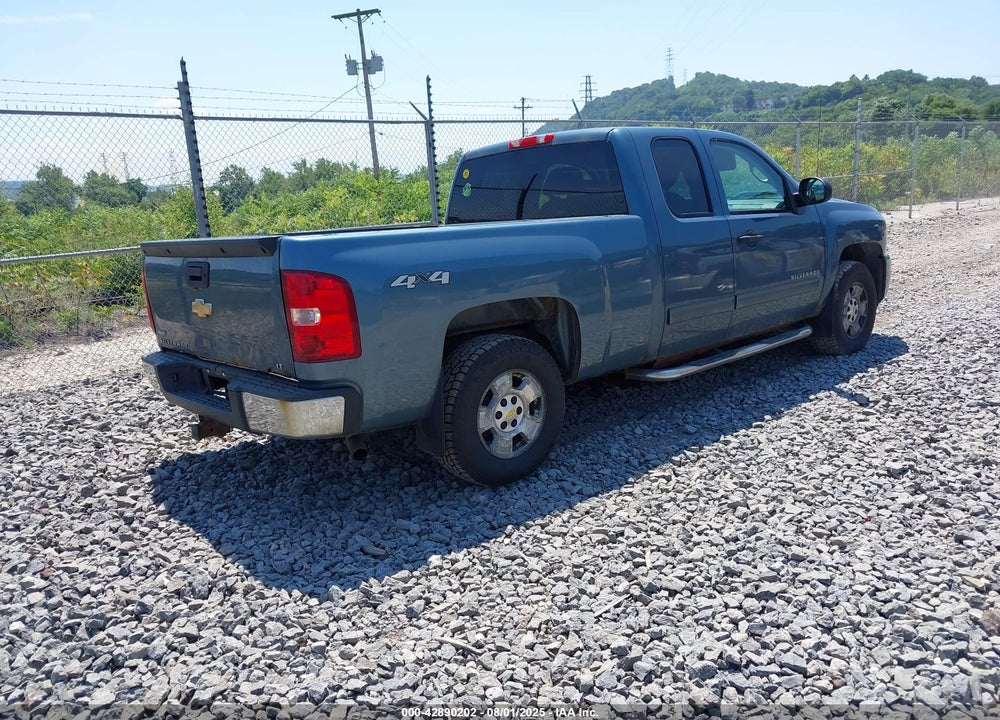 2011 CHEVROLET SILVERADO 1500 VIN: 1GCRKSE38BZ232005