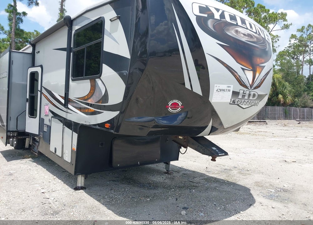 2018 CYCLONE RV CY VIN: 5SFCG4333JE349662