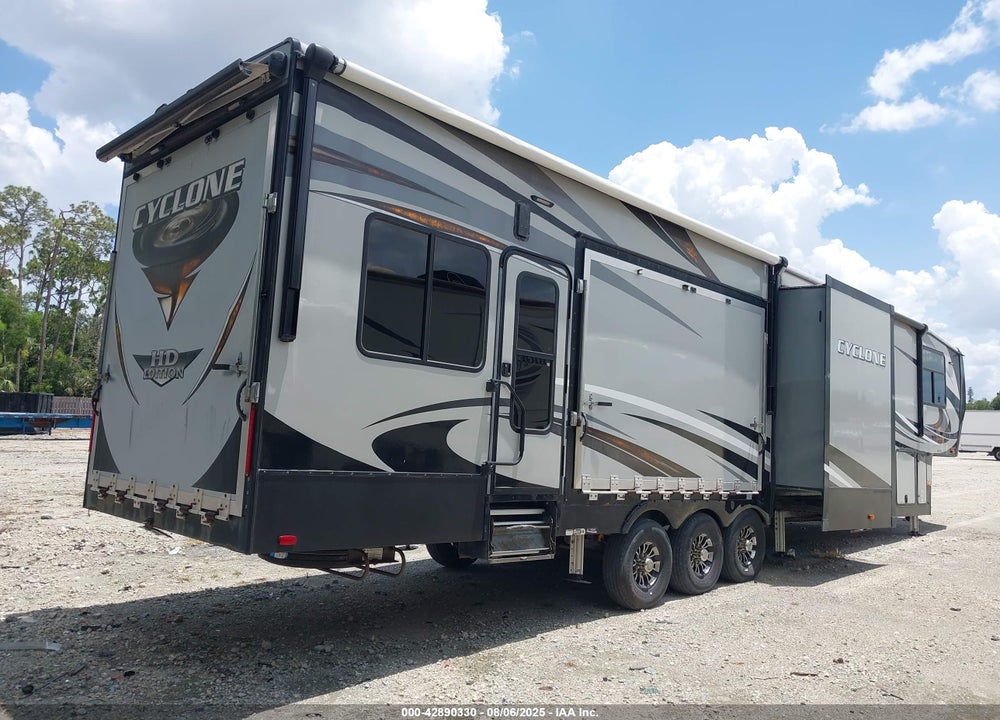 2018 CYCLONE RV CY VIN: 5SFCG4333JE349662