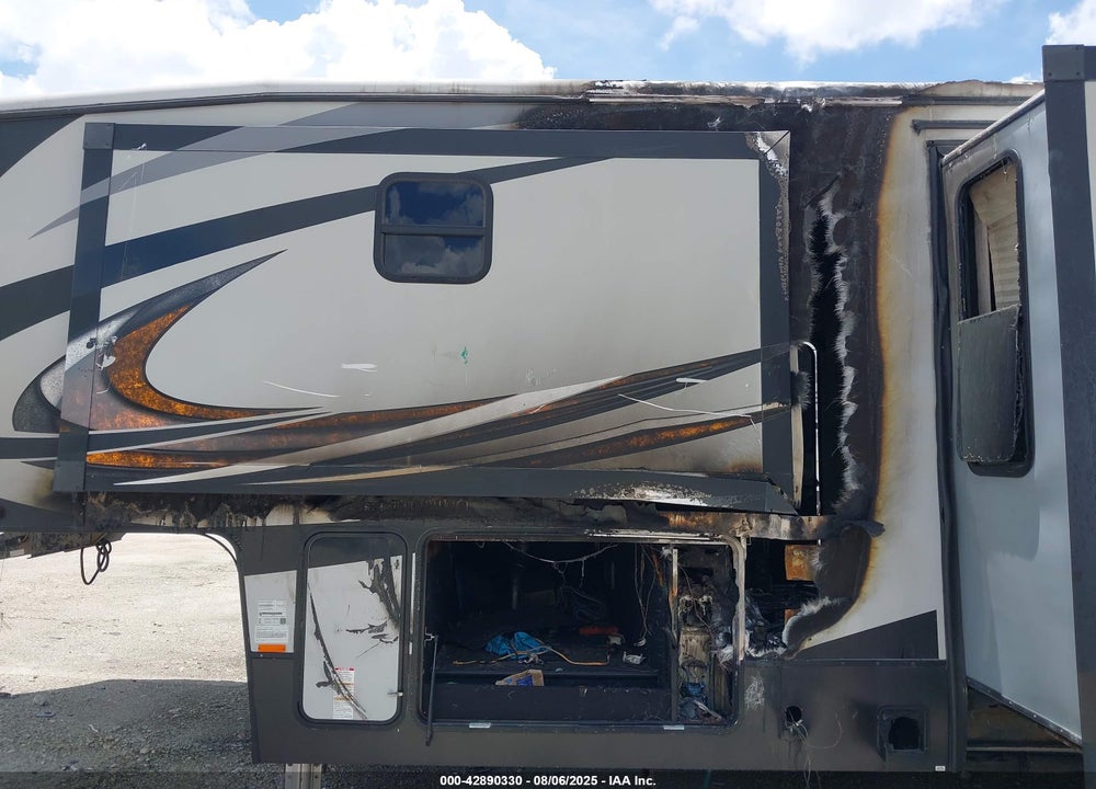 2018 CYCLONE RV CY VIN: 5SFCG4333JE349662