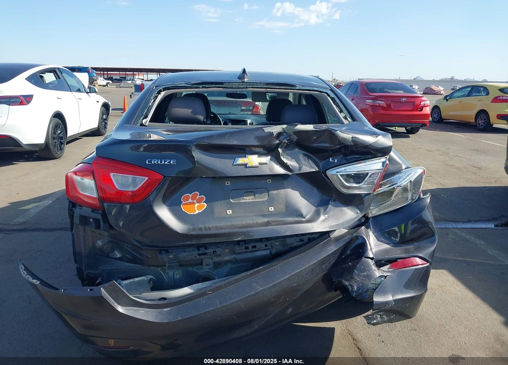 2017 CHEVROLET CRUZE VIN: 1G1BE5SM3H7102685
