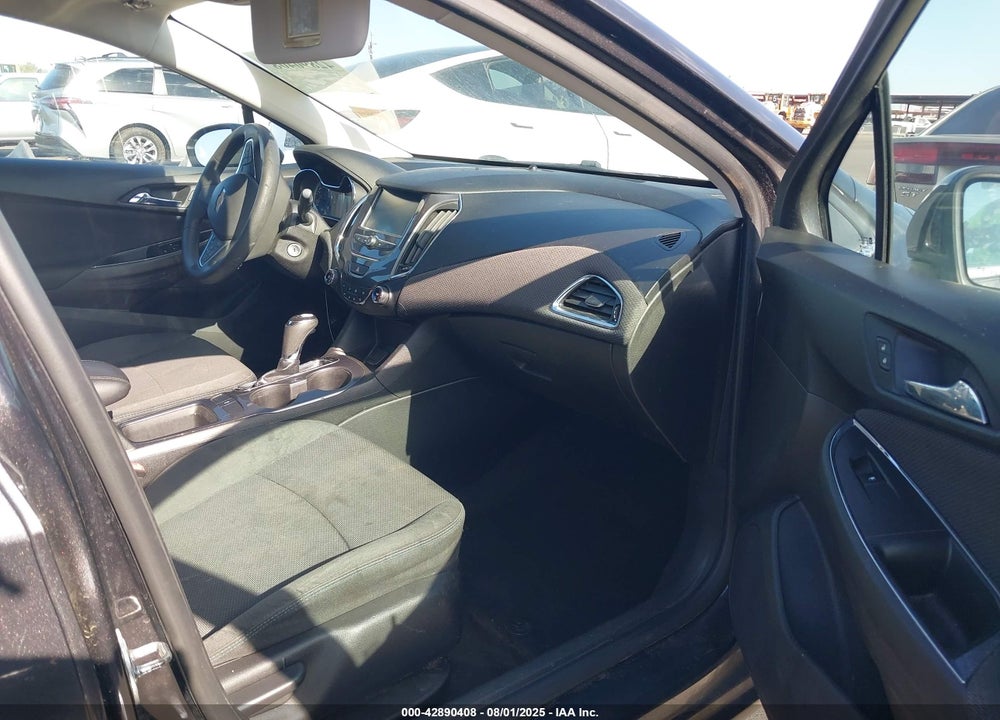 2017 CHEVROLET CRUZE VIN: 1G1BE5SM3H7102685