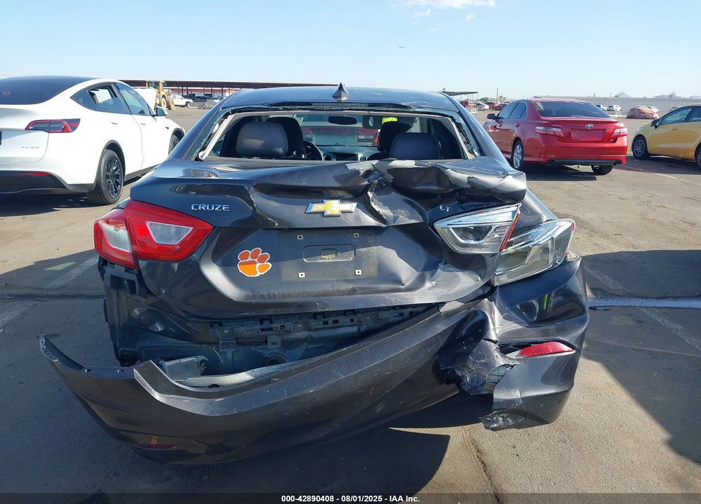 2017 CHEVROLET CRUZE VIN: 1G1BE5SM3H7102685