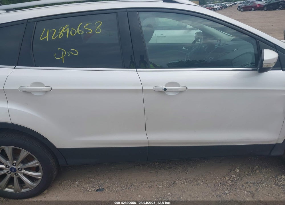 2018 FORD ESCAPE VIN: 1FMCU9J91JUC88037