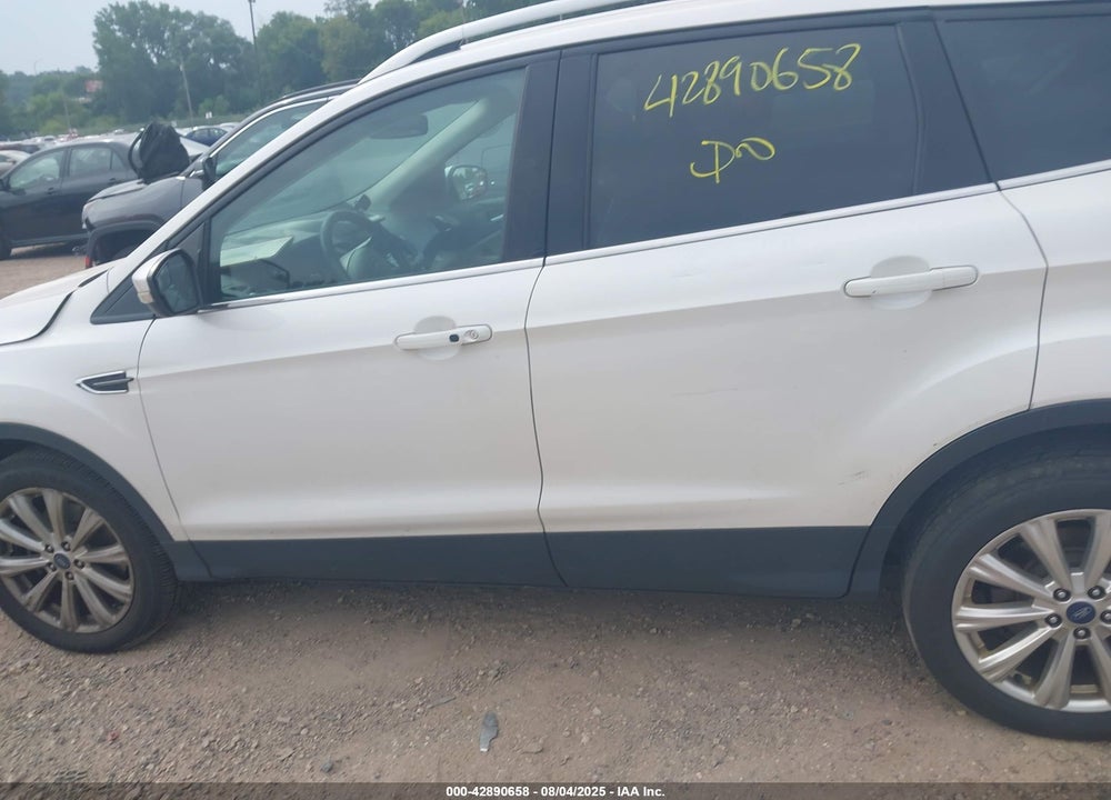 2018 FORD ESCAPE VIN: 1FMCU9J91JUC88037