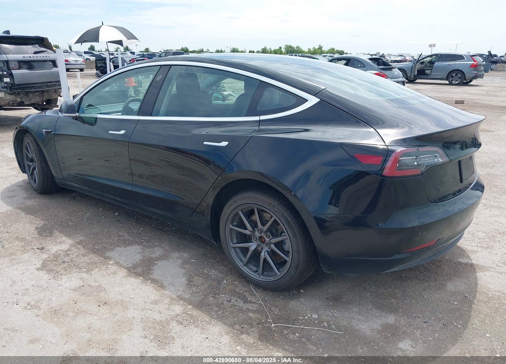 2018 TESLA MODEL 3 VIN: 5YJ3E1EB8JF084649