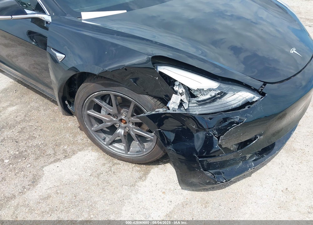 2018 TESLA MODEL 3 VIN: 5YJ3E1EB8JF084649