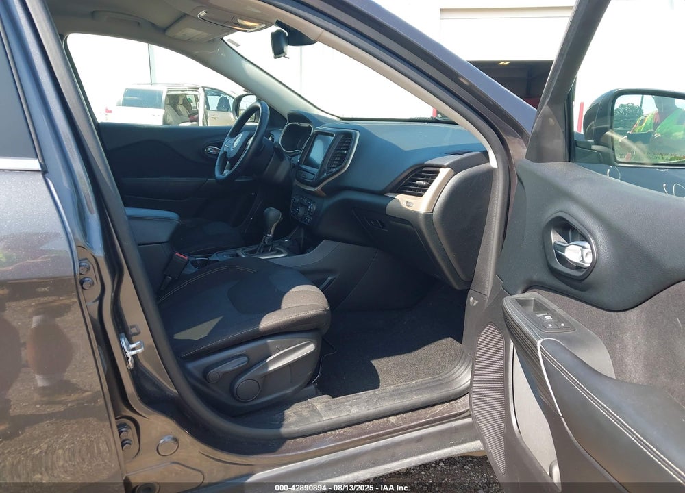 2016 JEEP CHEROKEE VIN: 1C4PJMCS3GW120074