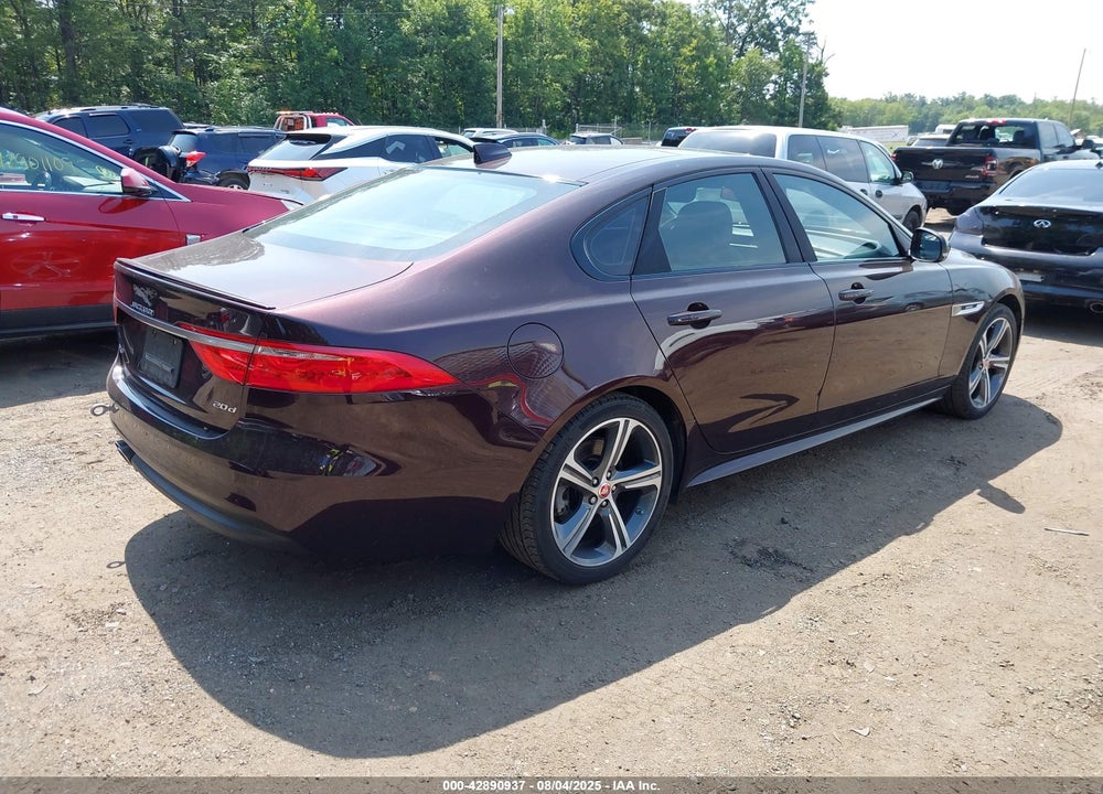2017 JAGUAR XF VIN: SAJBF4BN0HCY48916