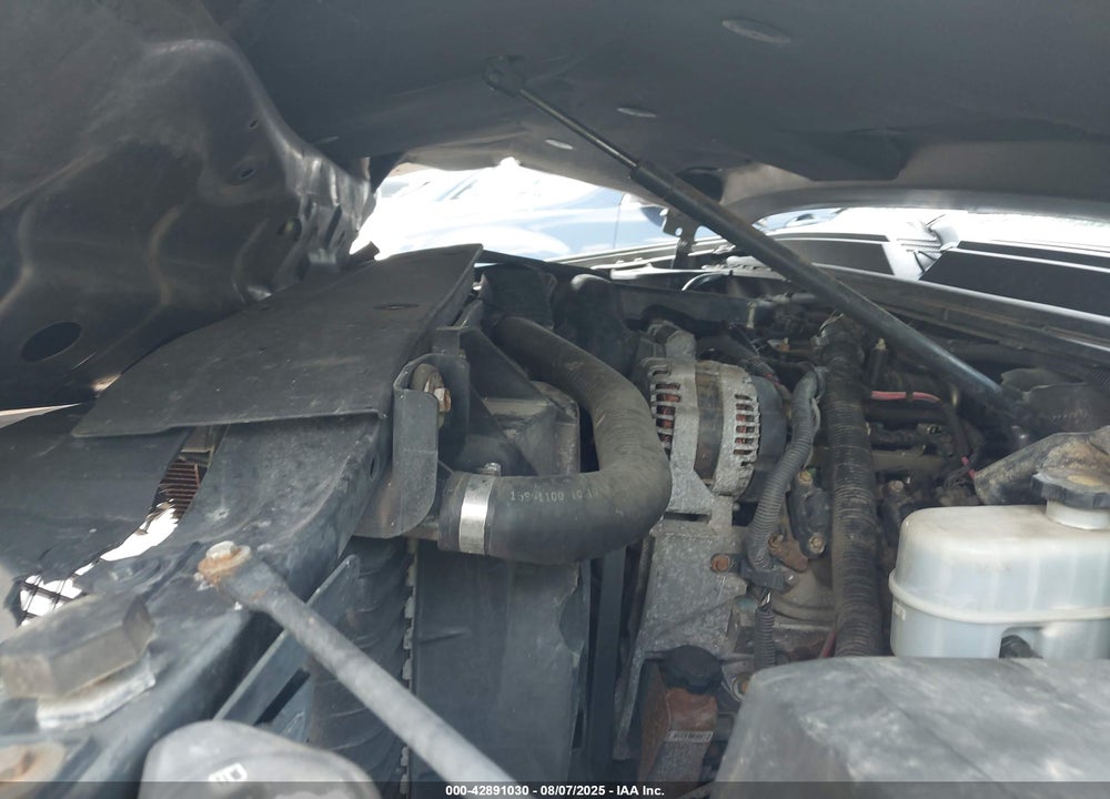 2008 CHEVROLET SUBURBAN 1500 LT VIN: 1GNFK163X8R169128
