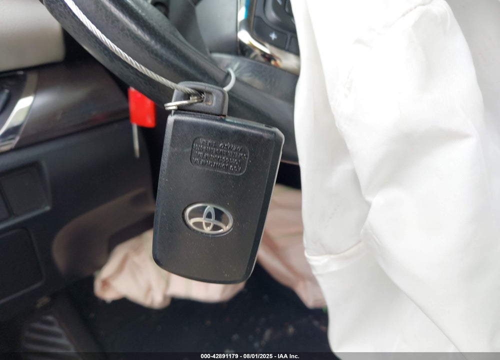 2016 TOYOTA AVALON VIN: 4T1BK1EB8GU197937