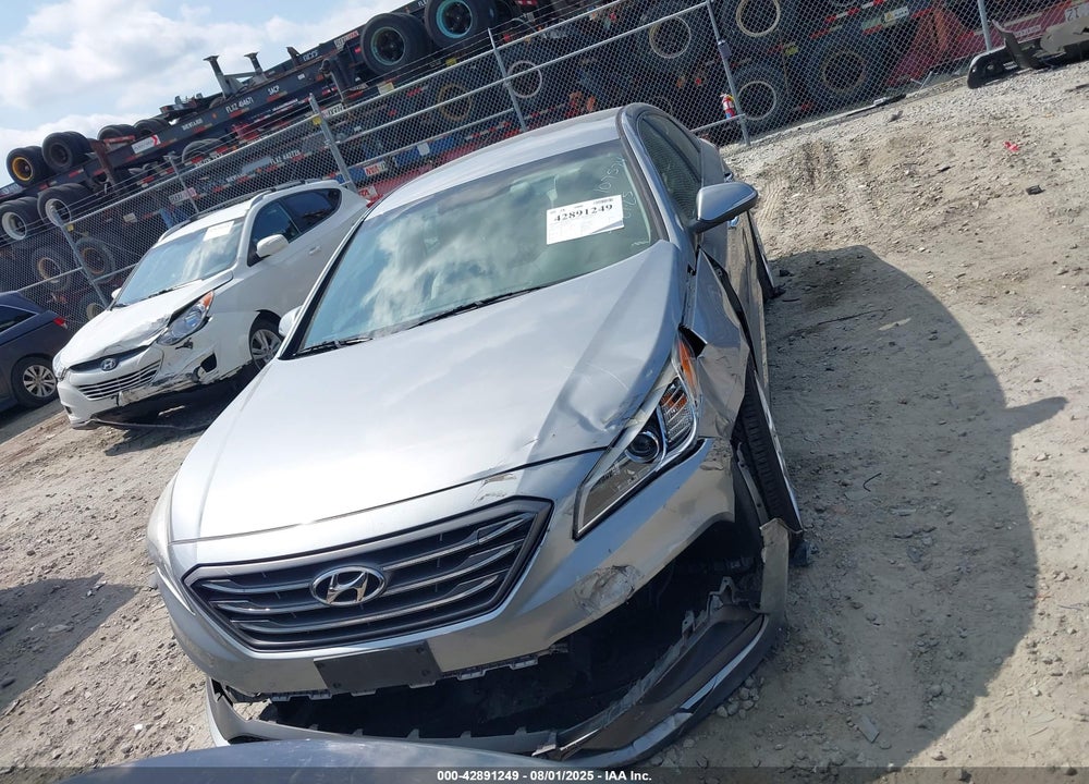 2015 HYUNDAI SONATA VIN: 5NPE34AF8FH107574