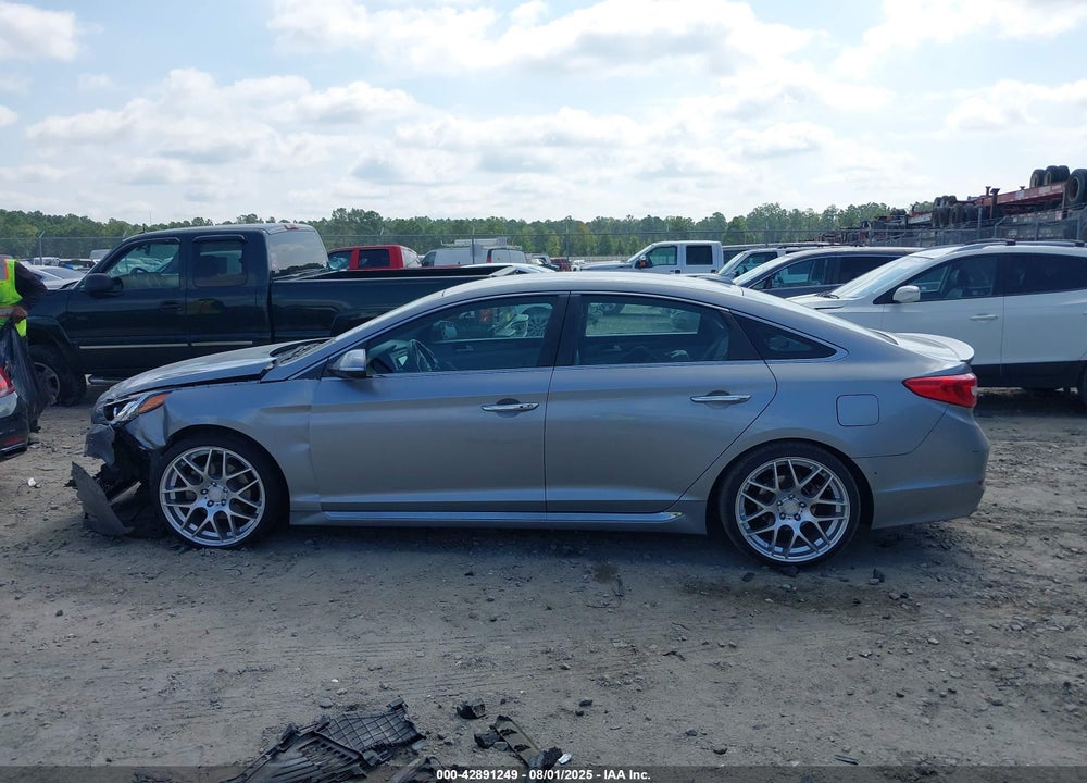 2015 HYUNDAI SONATA VIN: 5NPE34AF8FH107574
