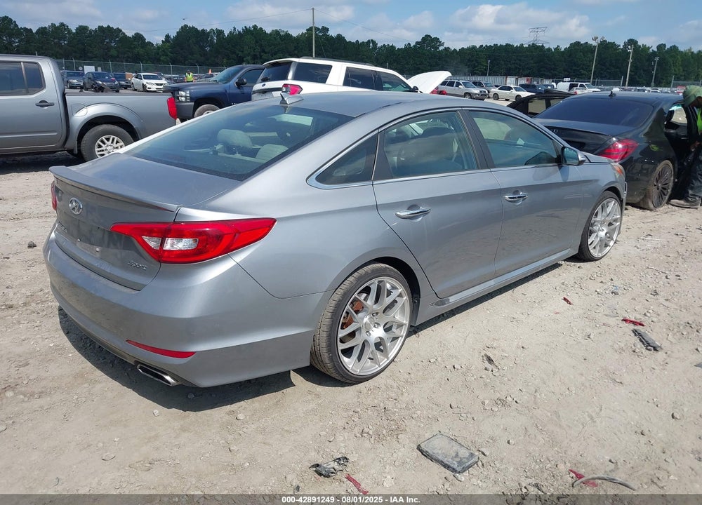 2015 HYUNDAI SONATA VIN: 5NPE34AF8FH107574